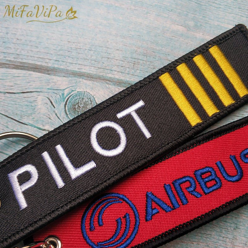 2 PCS FASHION TRINKET KEYCHAIN AIRBUS A320 AVIATOR PORTE CLEF AIRCRAFT KEY CHAIN - PILOTSX